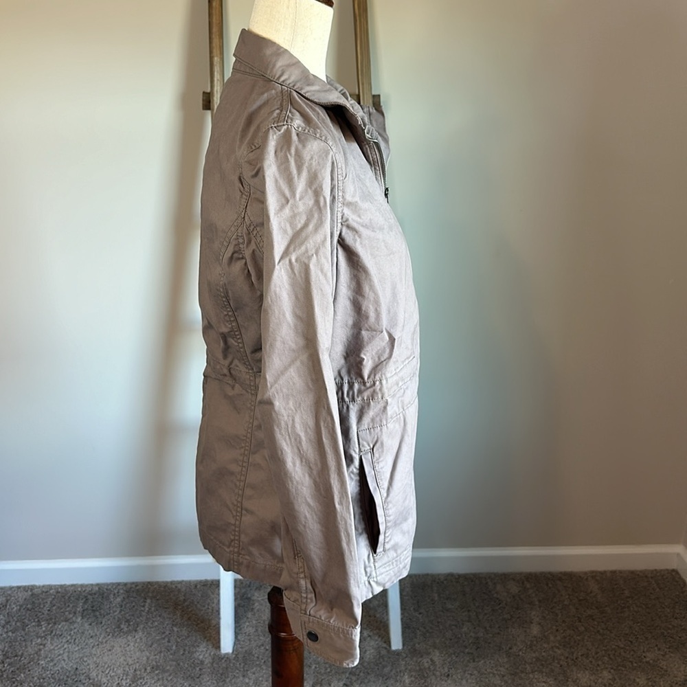 Ann Taylor LOFT Utility Jacket Size Medium with Interior Drawstring in GUC - Picture 11 of 17